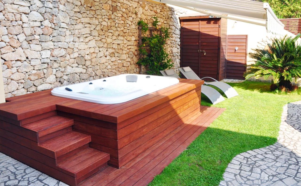 Una Spettacolare Vista Mare - Casa Con Jacuzzi Берджеджи Экстерьер фото
