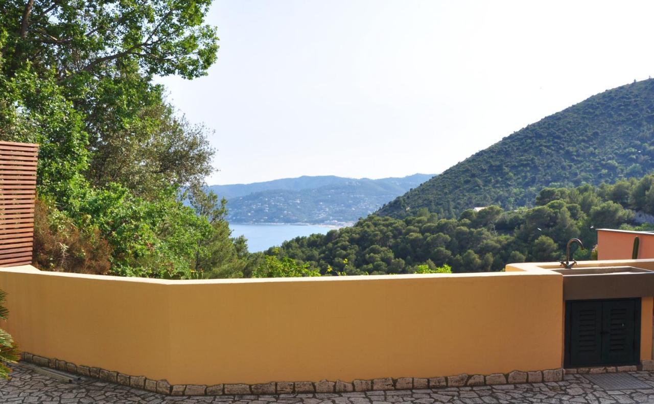 Una Spettacolare Vista Mare - Casa Con Jacuzzi Берджеджи Экстерьер фото